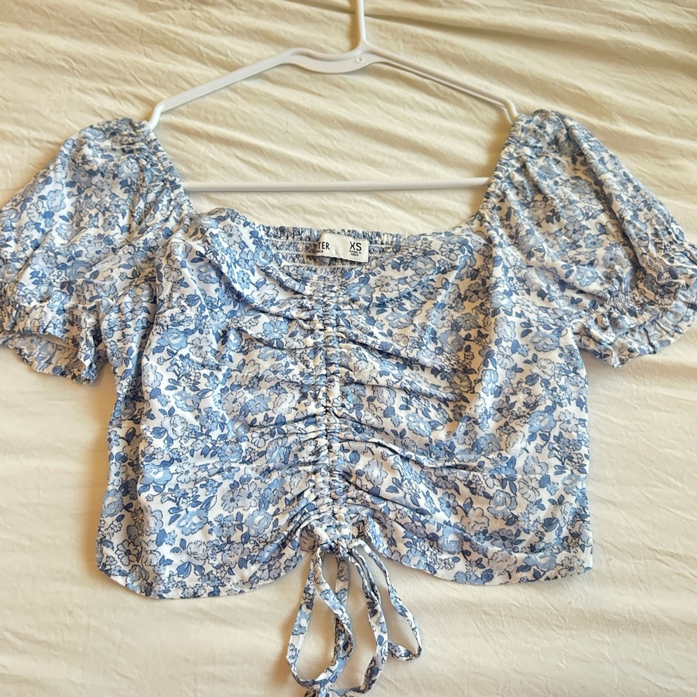 Blue and white floral top
